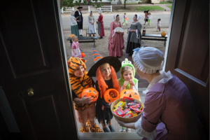 halloween-trick-or-treaters-600x399